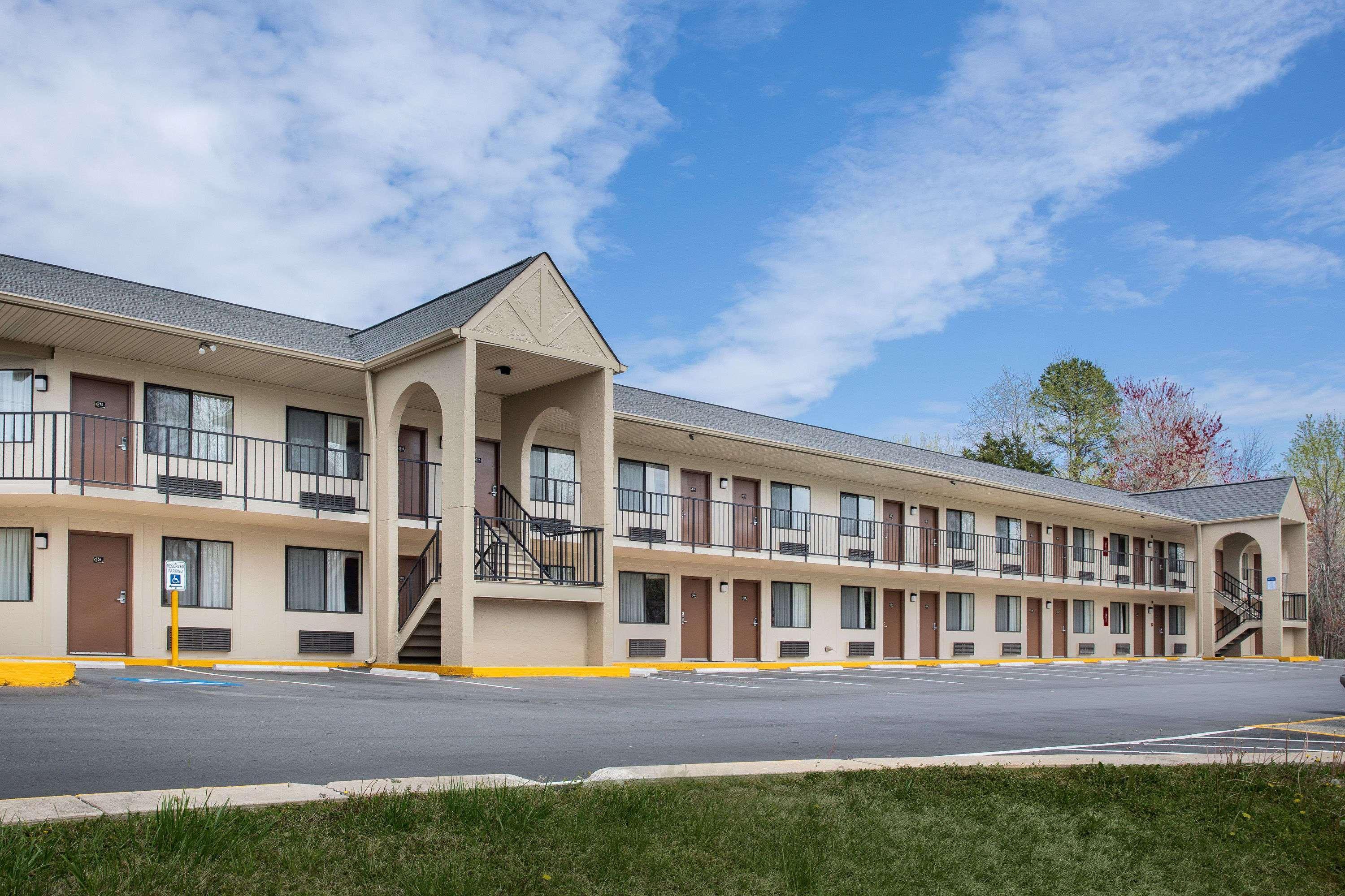Motel Super 8 By Wyndham Burlington Nc Zewnętrze zdjęcie