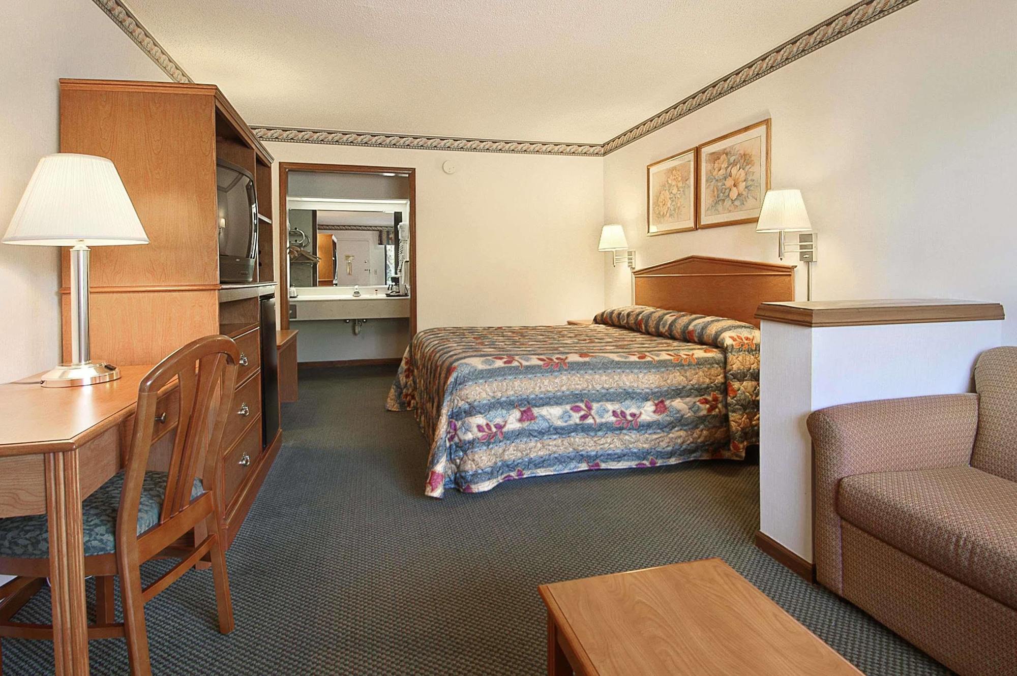 Motel Super 8 By Wyndham Burlington Nc Zewnętrze zdjęcie